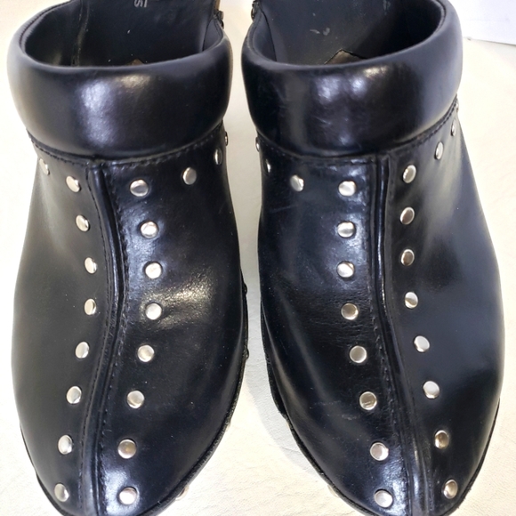 Michael Kors Black Leather Mules Heels Clogs Studded Shoes Size 7.5 - Picture 3 of 6